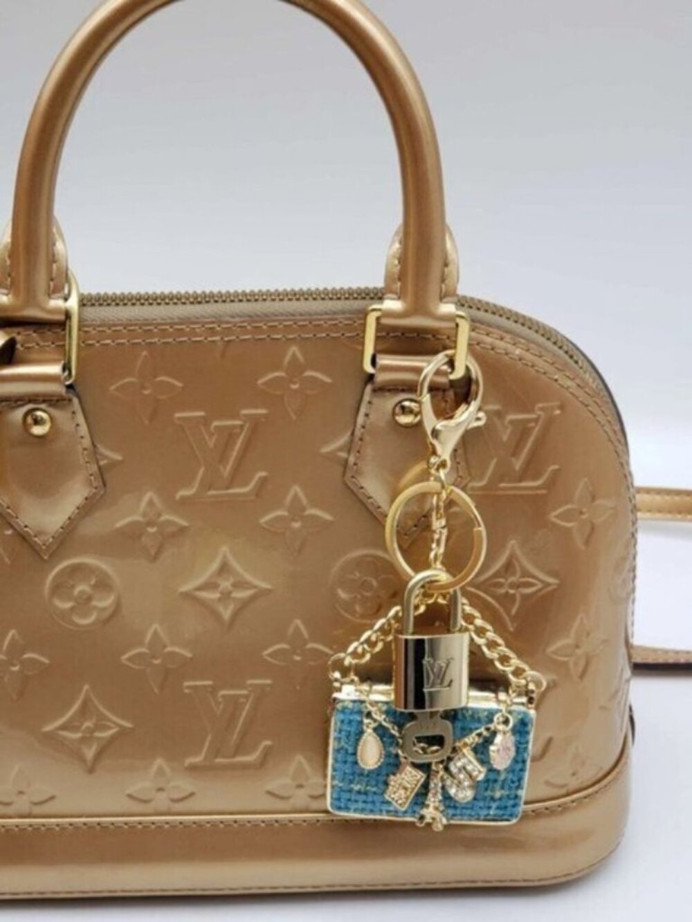 Authentic Louis Vuitton Padlock Gold 🔒 Key Set + Unbranded Tweed Bag Keychain - Picture 3 of 7